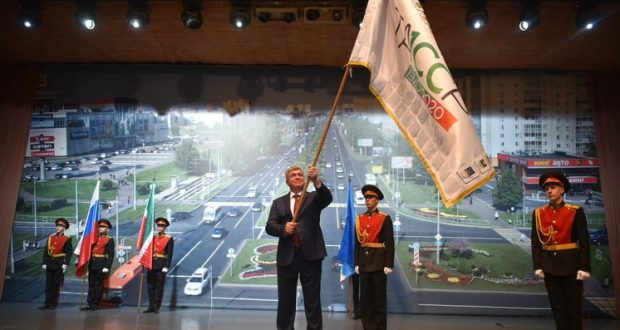 Челны приняли эстафету флага 100-летия ТАССР