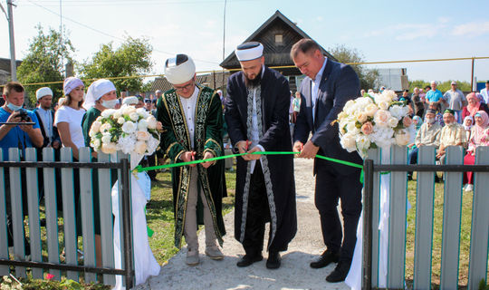 Муфтий посетил открытие мечети в Менделеевске