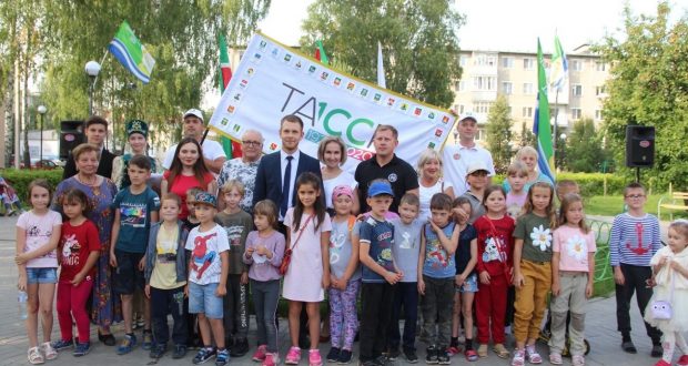 В Зеленодольске встретили эстафету флага 100-летия ТАССР