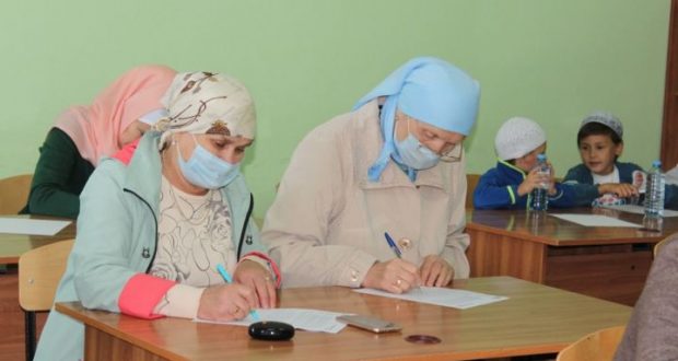 Нурлатцы приняли участие в акции «Татарча диктант»