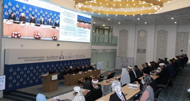 Ренат Валиуллин выступил на II Международном форуме «Богословское наследие мусульман России»