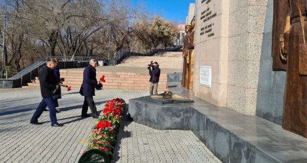 В Улан-Удэ почтили память Героя Советского Союза Акрама Валиева