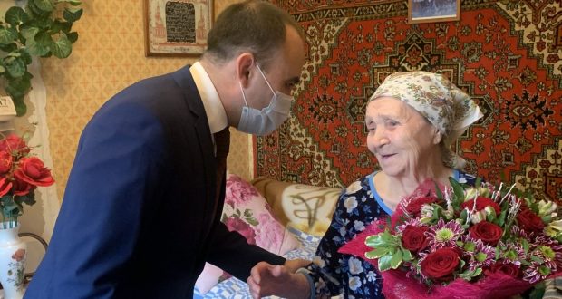 The Rep-office  of Tatarstan congratulated a resident of Balashikha on her 100th birthday