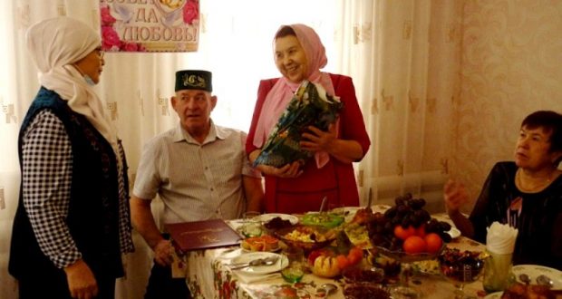 Супружеская чета Файрузовых из села Алькино отметила золотую свадьбу