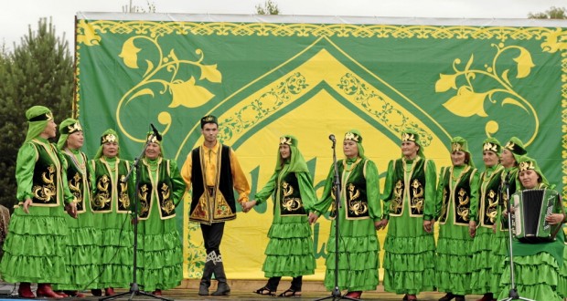 Народный ансамбль татарской песни «Сандугач»