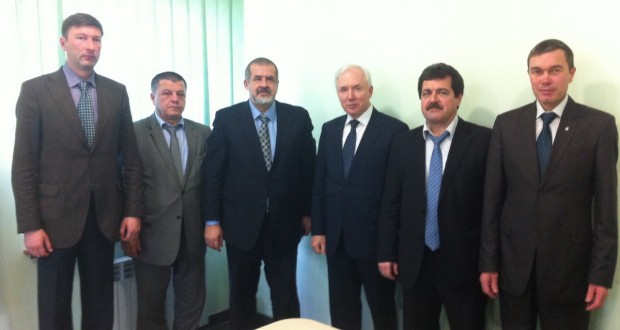 Chairman of the Excom. WCT Rinat Zakirov in Simferopol met with the Chairman of Mejlis of the Crimean Tatars Refat Chubarov