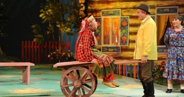 В Уфимском татарском театре «Нур» прошла премьера спектакля «Зятья Гергери» по пьесе Туфана Миннуллина