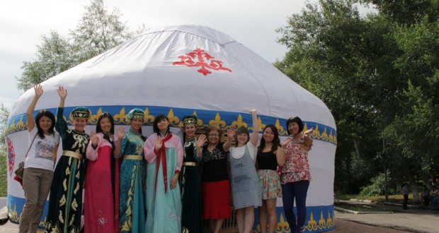 Activists of Association “Union Irtysh Tatars and Bashkirs” Khak ” of Semey town celebrated Day of the Republic Kazakhstan