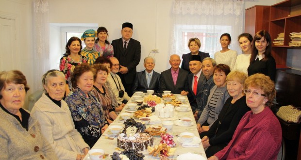 Татарская школа искусств Семея отпраздновала День мудрости и День учителя