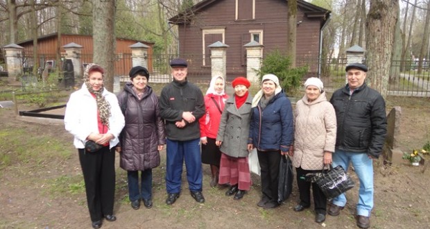 Татары и башкиры Латвии провели субботник по уборке мусульманских кладбищ