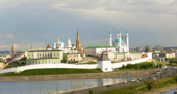 Hug Kremlin and taste chak-chak