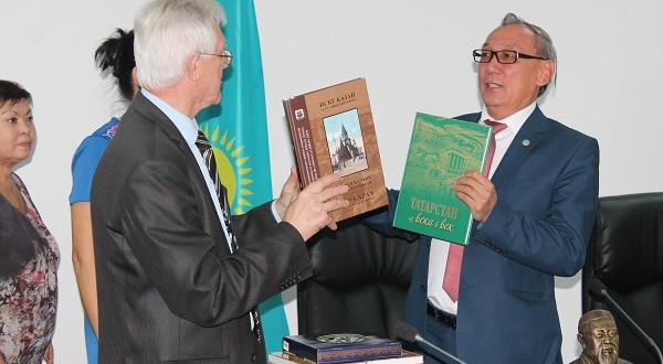 Meeting of writers of Kazakhstan and Tatarstan took place in Taldykorgan