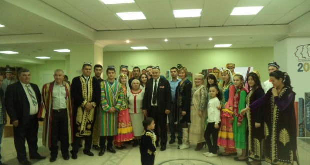 Татары на торжественном мероприятии, посвященном Дню национального единства народов Пензенской области
