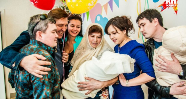 Новорожденную дочку Васили Фаттаховой выписали из больницы