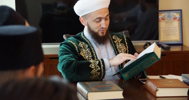 В ДУМ РТ обсудили перевод Корана на современный татарский язык