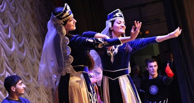 В Крыму пройдет фестиваль татарского фольклора «Тугэрэк уен»