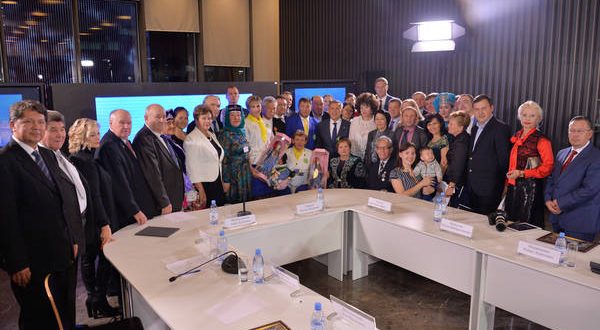 Рустам Минниханов встретился с руководителями татарских общественных организаций Республики Казахстан