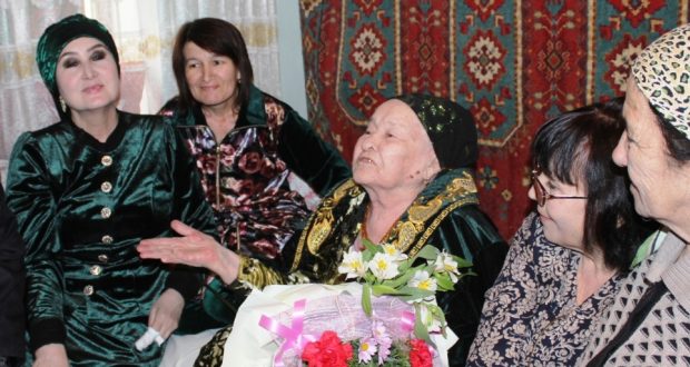 Не стареют душой ветераны –  Кашифе Чанышевой из Карши исполнилось 90 лет