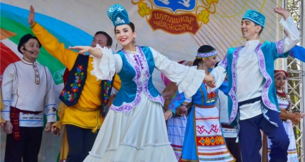 В “Лакреевском лесу” Чебоксар прошел народный татарский праздник “Сабантуй”