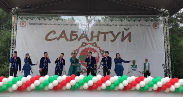 В Санкт-Петербурге прошел праздник Сабантуй