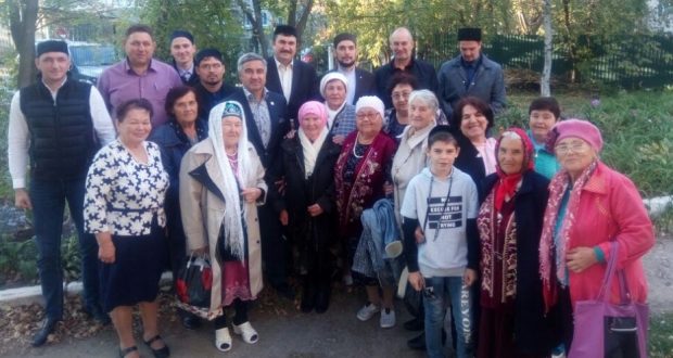 Василь Шайхразиев встретился с представителями татарских организаций Дальнего Востока