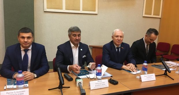 Василь Шайхразиев проводит встречу с руководителями общественных организаций Башкортстана