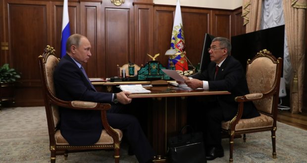 Состоялась рабочая беседа Президента Российской Федерации Владимира Путина с Рустамом Миннихановым