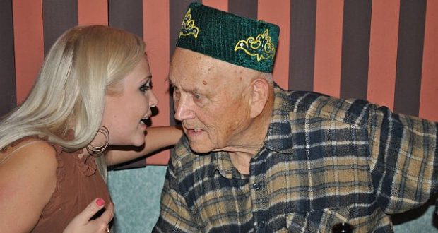 Почетному члену татаро-башкирской общины Бухары – 90 лет