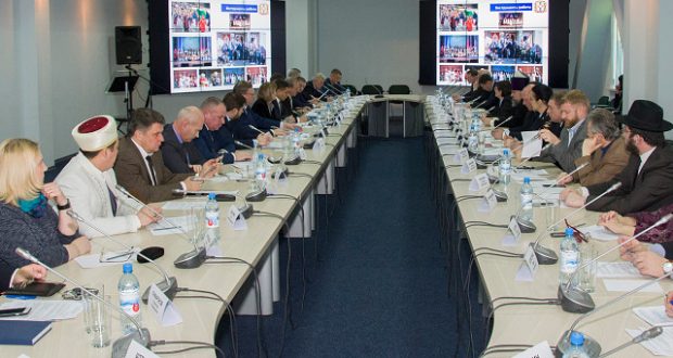 В Омской области обсудили вопрос этнокультурного воспитания