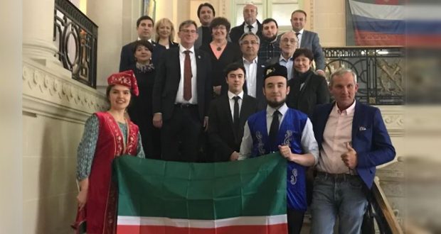 Vasil Shaykhraziev met with the Tatars of France