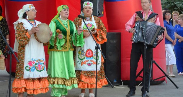 В Ульяновской области проходит всероссийский фестиваль татарского фольклора “Түгәрәк уен”