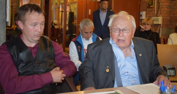 98-летний академик Агдас Бурганов посетил ифтар татарской общественности Москвы