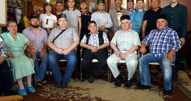 В «Штабе» татар Москвы прошла встреча активистов и ветеранов татарского движения «Ватан»