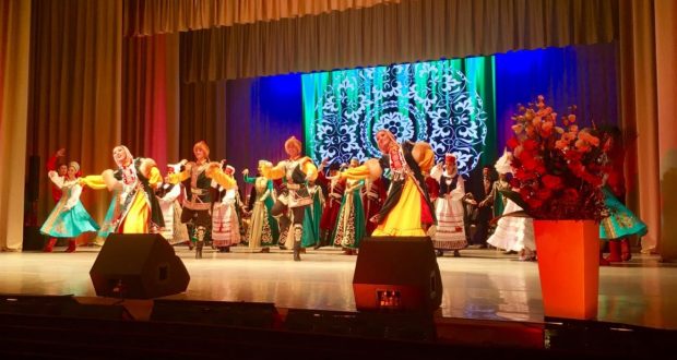 В Чебоксарах проходит концерт деятелей культуры Татарстана