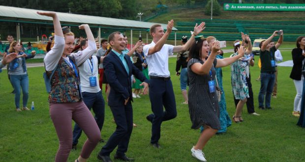 Делегаты Всемирного форума татарской молодежи посетили Болгар, Балтасинский район и приняли участие в Арских вечерах