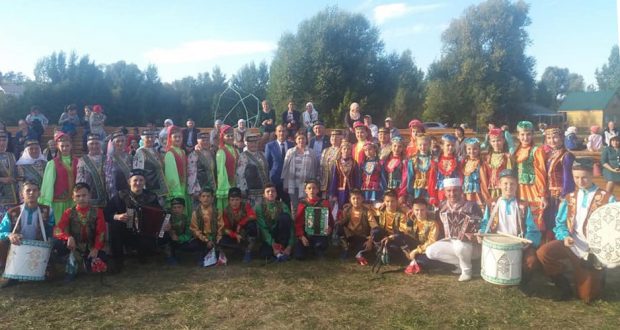 Фольклорные коллективы из Чувашии «Тамчы» и «Мишар» – участники этнического проекта Татарстана