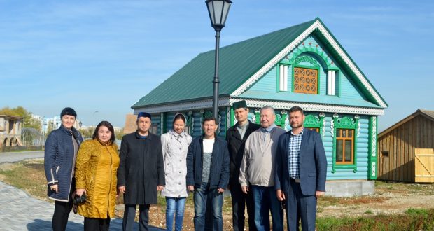Татарская общественность побывала в этнографическом комплексе «Парк дружбы народов»