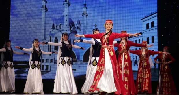Без танцев “Акъяра” не обходится ни один крымско-татарский праздник в Севастополе