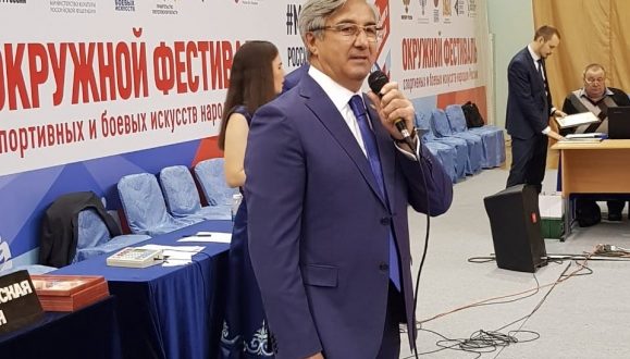 Василь Шайхразиев принял участие в открытии турнира по борьбе көрәш в Екатеринбурге