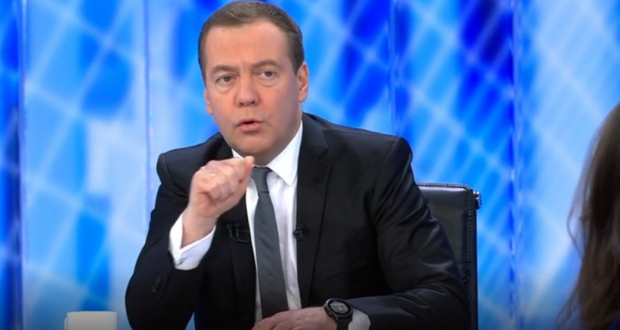 Дмитрий Медведев зачитывается книгами татарской писательницы