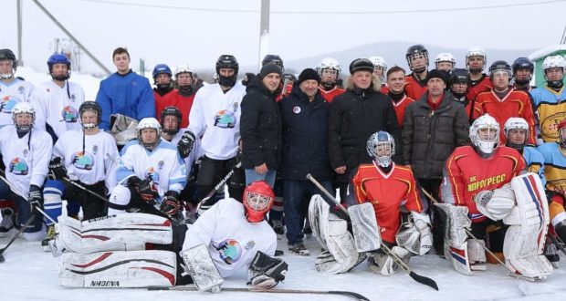 В Свердловской области прошел юношеский турнир по хоккею с шайбой на призы игрока хоккейного клуба «Ак Барс» Даниса Зарипова