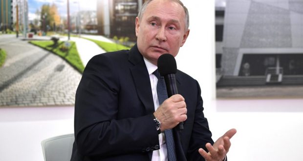 Путин поддержал идею по постройке зданий татарского и русского театров в Набережных Челнах