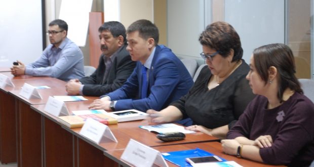 Министр экономики Омской области встретился с участниками восьмого Всероссийского схода предпринимателей татарских сёл