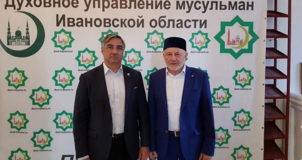 Василь Шайхразиев посетил Ивановскую Соборную мечеть