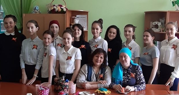 В Самарской школе «Яктылык» прошел патриотический урок творчества