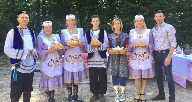 Татарская община Бельгии отпраздновала в пригороде Брюсселя Сабантуй