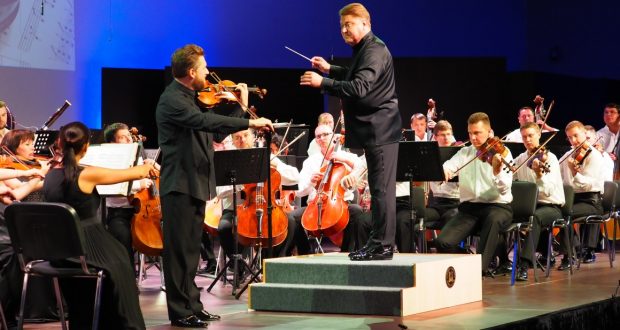 Tatar classical music performed at the Festival of Russian Regions in Sochi