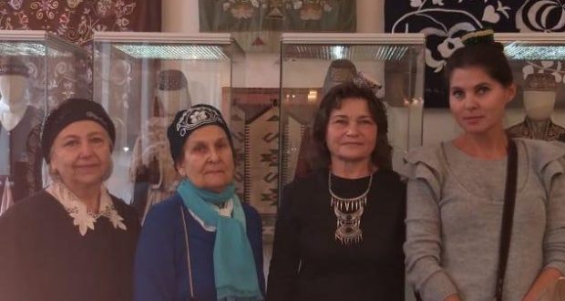 Экспозиция “Национальная одежда Крымских татар” в Этнографическом музее