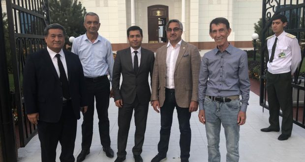 В.Шайхразиев прибыл в Узбекистан с трехдневным визитом