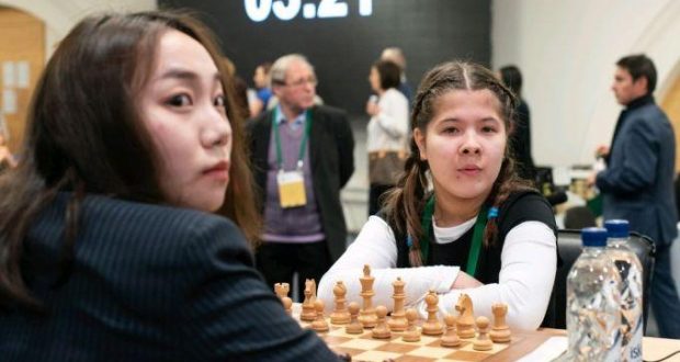 Татар кызы Лея Гарифуллина шахмат буенча дөнья чемпионатында җиңде